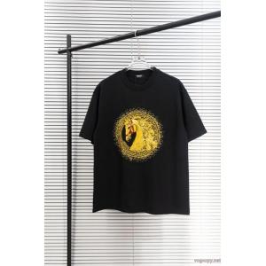 VERSACE即発送可能 目玉商品セール プレゼントにもピッタリスーパー コピー 安心 サイト半袖Tシャツ
