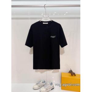 GIVENCHY定番人気商品 完売間近 モードな雰囲気 2026スーパーコピー半袖Tシャツ