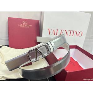 今年のトレンドのシルエット 話題の新作到着 極上の着心地VALENTINOブランド コピー 安心    ベルト.