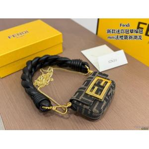 FENDIレディースバッグブランド スーパー コピー魅力をプラス 超激得高品質 大人の色味