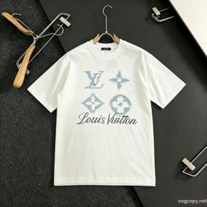 半袖Tシャツブランド コピーLOUIS VUITTON2026限定 超レア 格好良すぎる 魅力的