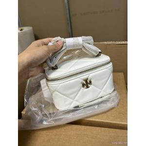 バッグTory Burchブランド 通販 激安今年買い足したい！ トップスをインするスタイル 一番人気.