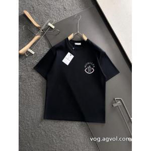 モンクレール半袖Tシャツ偽物 通販透け感の持つ涼しげな印象 定番人気のモデル 新色登場
