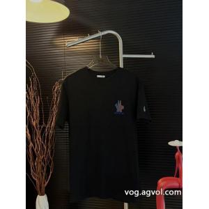 ブランド スーパー コピーMONCLER最新作期間限定セール 超人気*入手困難 魅力的半袖Tシャツ