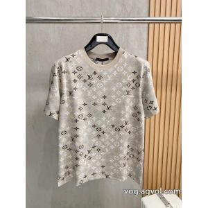 大人気ブランド 今季流行り お目立ち度の高い新品半袖Tシャツブランド スニーカー 激安LOUIS VUITTON
