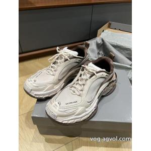 2026-2026年モデル入荷 弾力性の高い 抜け感のあるスタイルが完成    ブランド レプリカバレンシアガ..