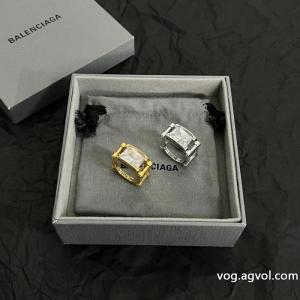 販売記念価格 使い勝手も抜群！ 大人の可愛さを引き立てバレンシアガアクセサリー偽 ブランド 通販..