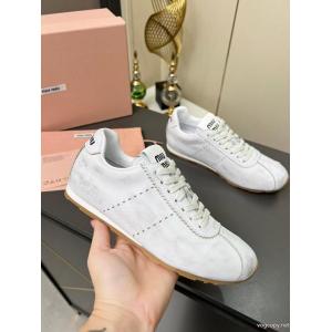     スニーカー偽物 通販MIUMIU今年流大人っぽさ 26流行り 【大人気】定番商品.