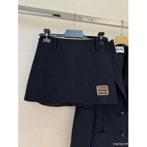 ブランド 通販店ミュウミュウ2026着回し度高めアイテム! 話題の新作 新商品☆完売必至セット.