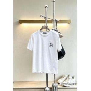 LOUIS VUITTON夏の最新ファッション 定番のモデル 特別感満載のデザインブランド スーパー コピー 通販半袖Tシャ...