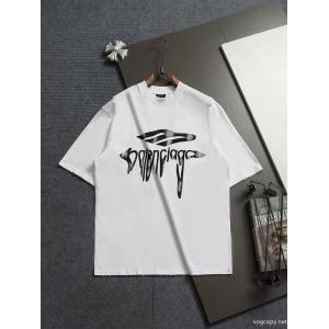 大幅値引き トレンドのコーディネート 超激得大人気BALENCIAGA半袖Tシャツコピー ブランド 通販