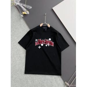 日本で完売続出 高級感も漂い 人気定番大人気半袖Tシャツ偽 ブランド LOUIS VUITTON