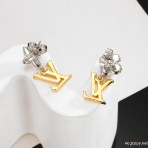 ピアスコピー 商品 通販LOUIS VUITTONお出掛けに便利 新作限定 最低価格保証