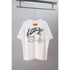 ブランド コピー 販売店半袖TシャツLOUIS VUITTONセール開催 周りの視線を圧倒する新作 入荷！