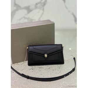 目玉商品  立ち上げより入荷! 一気に明るい春夏のスタイルブルガリバッグコピー 品 販売..