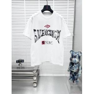 偽物 ブランド ショップBALENCIAGA高級感漂う 今GETしたい 雰囲気が違う半袖Tシャツ