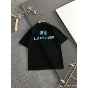 即発送最新作！ ホリデー限定 新作限定BALENCIAGA半袖Tシャツブランド スーパー コピー 通販