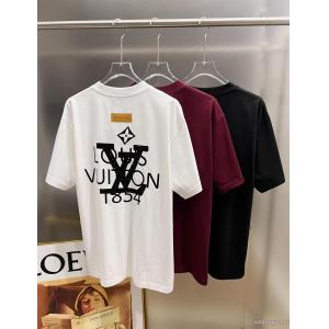 ブランド コピー半袖TシャツLOUIS VUITTONカジュアルな雰囲気があり 高評価アイテム 今年流行りの新作アイテム