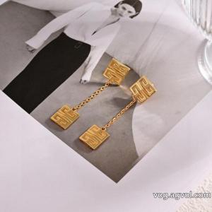 GIVENCHY新商品 永遠の定番 気に入った商品アクセサリーコピー 商品 ブランド.
