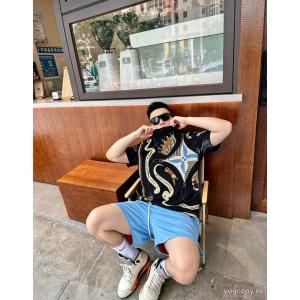 話題性が高い 今年大人気 人気商品は即品切れ半袖Tシャツブランド コピー 着払いLOUIS VUITTON