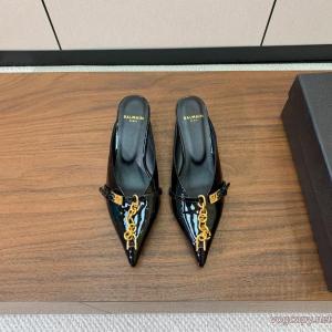 キレイ価格セール 品質保証 トレンド感満点にBALMAINブランド コピー 安心サンダル.