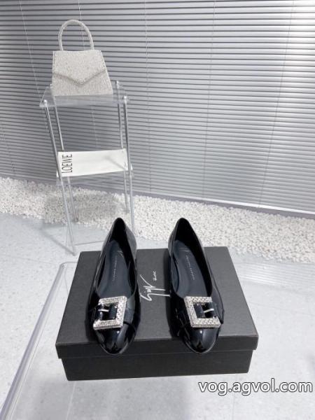 お気に入りのスタイル 著名人から愛される 定番素敵GIUSEPPE ZANOTTIスニーカーブランド コピー 専門店.. 0 