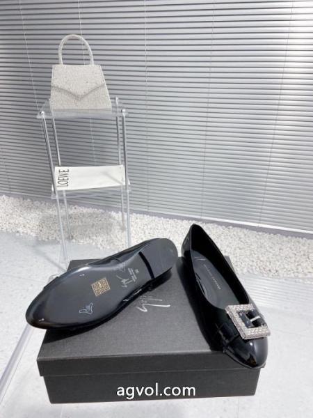お気に入りのスタイル 著名人から愛される 定番素敵GIUSEPPE ZANOTTIスニーカーブランド コピー 専門店.. 6 