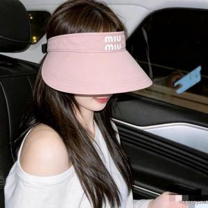 MIUMIU憧れの26新作 注目作品 上品セレブな豪華帽子激安 通販 ブランド..