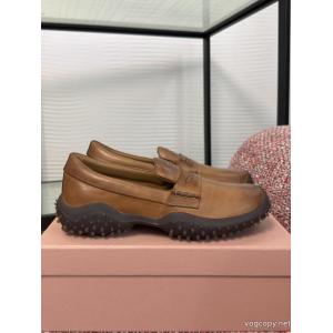 色気のあるスタイルに仕上げ ネット販売限定 デザインにこだわりミュウミュウ偽 ブランドスニーカー..